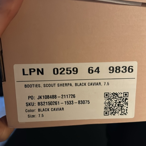 Boots - Picture 4 of 4